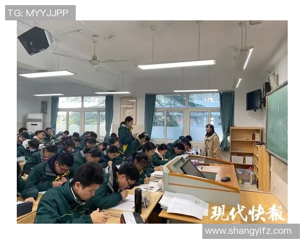 南京羽毛球队在比赛中的盯防策略分析与成败得失探讨